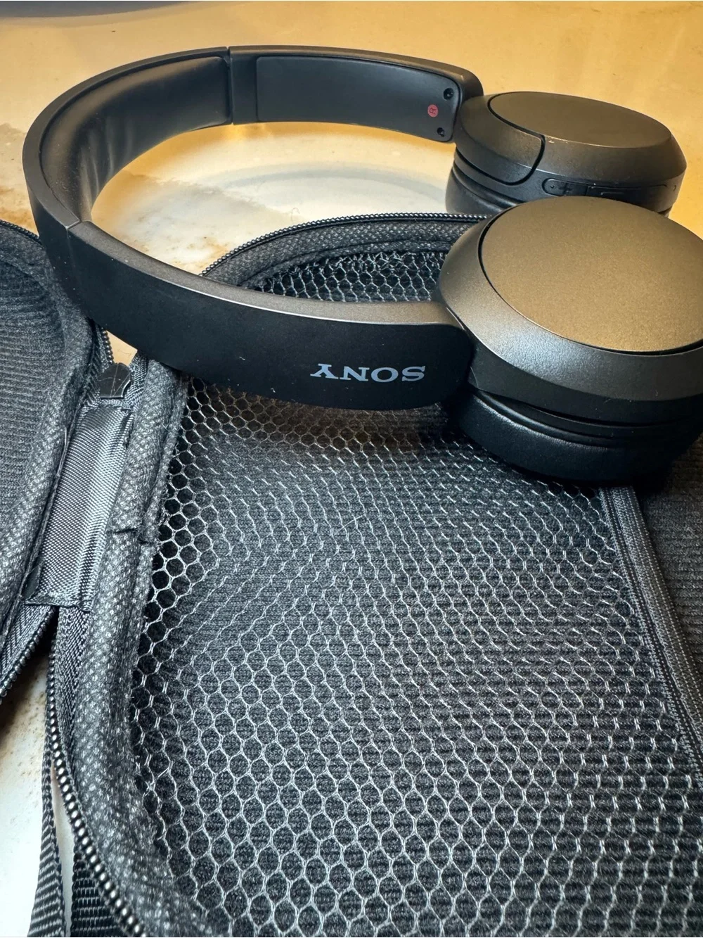 SONY Over-Ear Wireless Headphones in Black - Premium Sound